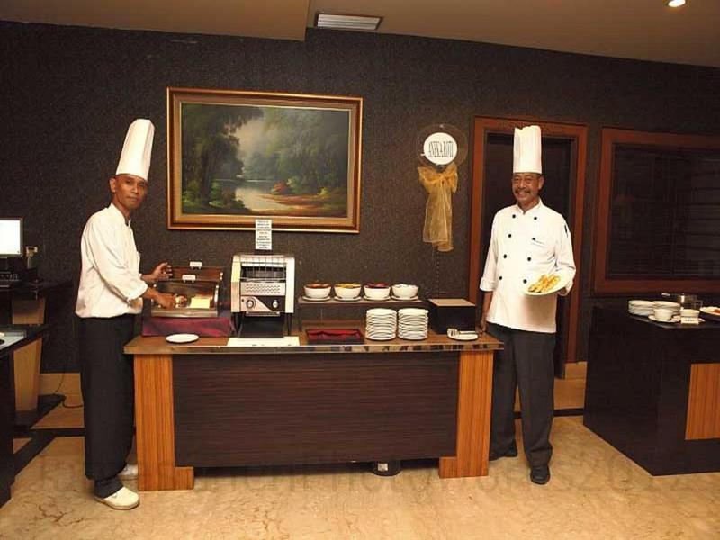 Orchardz Hotel Industri Jakarta Kemayoran Exterior foto